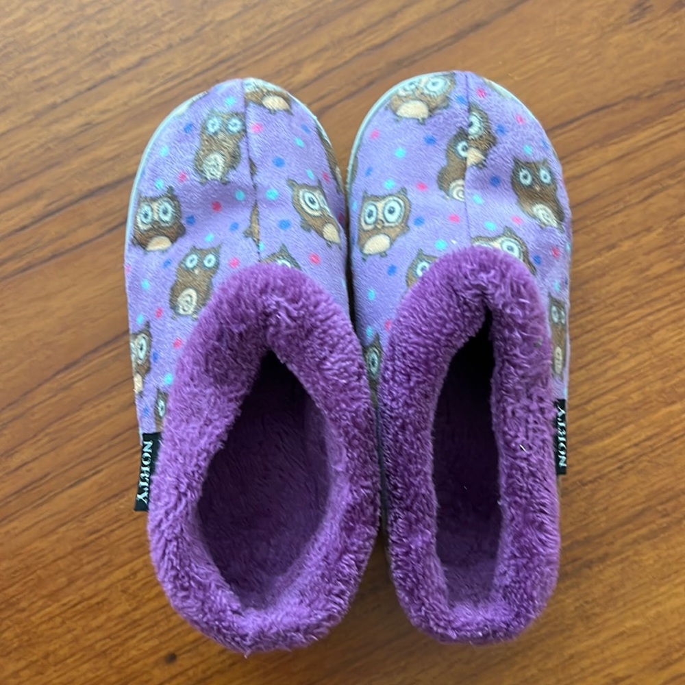 Purple kids slippers with owls, size 2